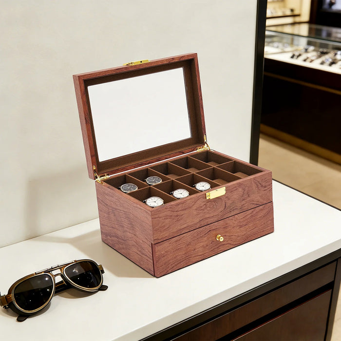 Boîte à montres 20 emplacements en bois de padouk : sur une commode
