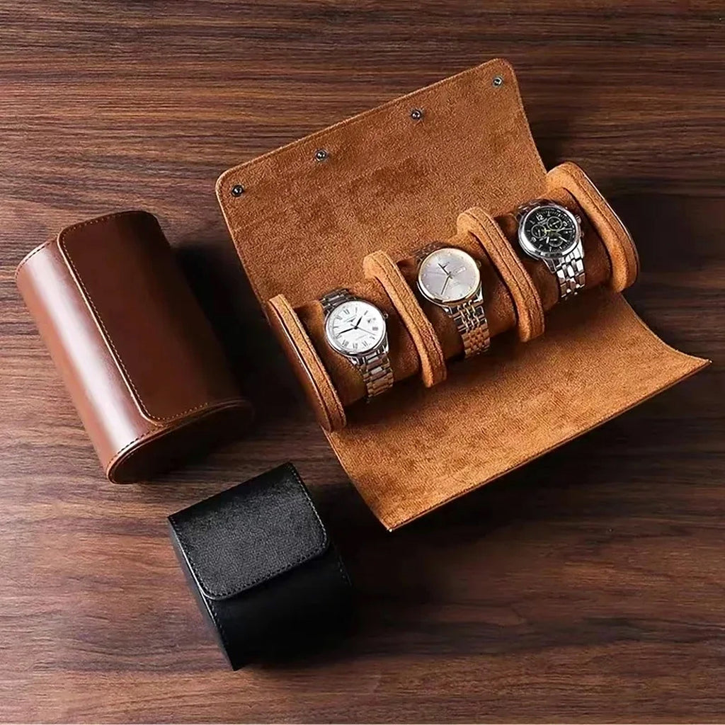 Étui de voyage pour 1, 2 ou 3 montres : 3 montres, ouvert, sur bois